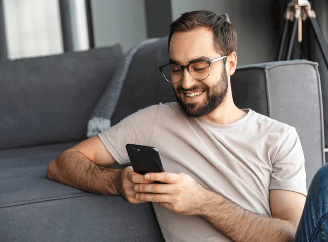 استخدام الجوال بعد عملية تثبيت القرنية